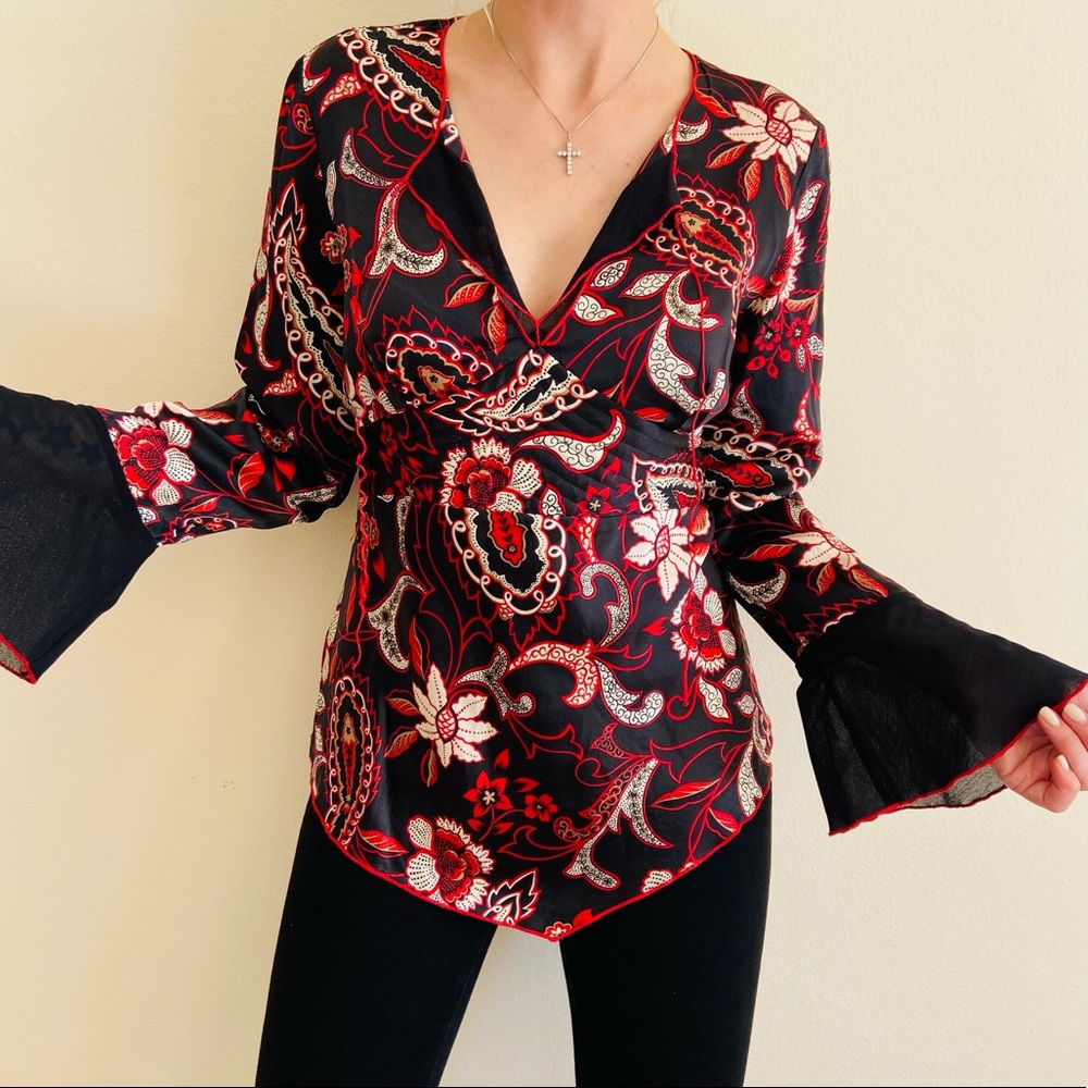 I.N.C. 100% silk floral Long Sleeve  V-Neck blouse